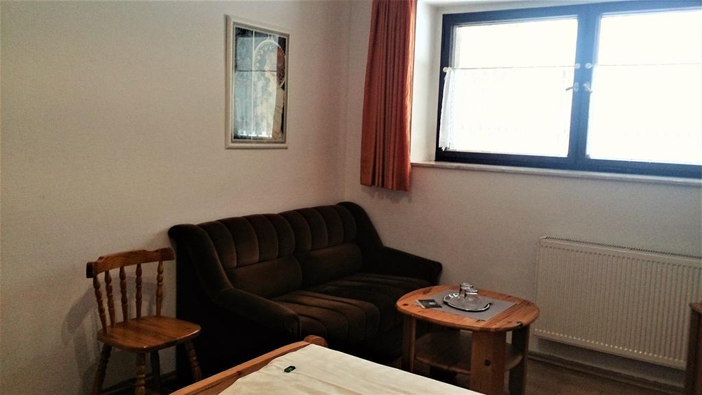 Waldhotel Zoebischhaus Bad Reiboldsgrün Esterno foto